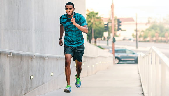 How to Run a Mile Without Stopping: 8 Tips for New Runners