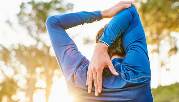 These Are the Top 5 Different Types of Stretches and How to Do